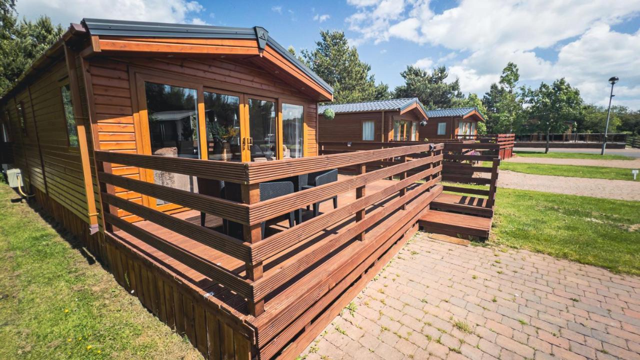 Hazel Oaks, Beautiful Lodge With Hot Tub - Sleeps 6 - Felmoor Park Morpeth Exterior foto